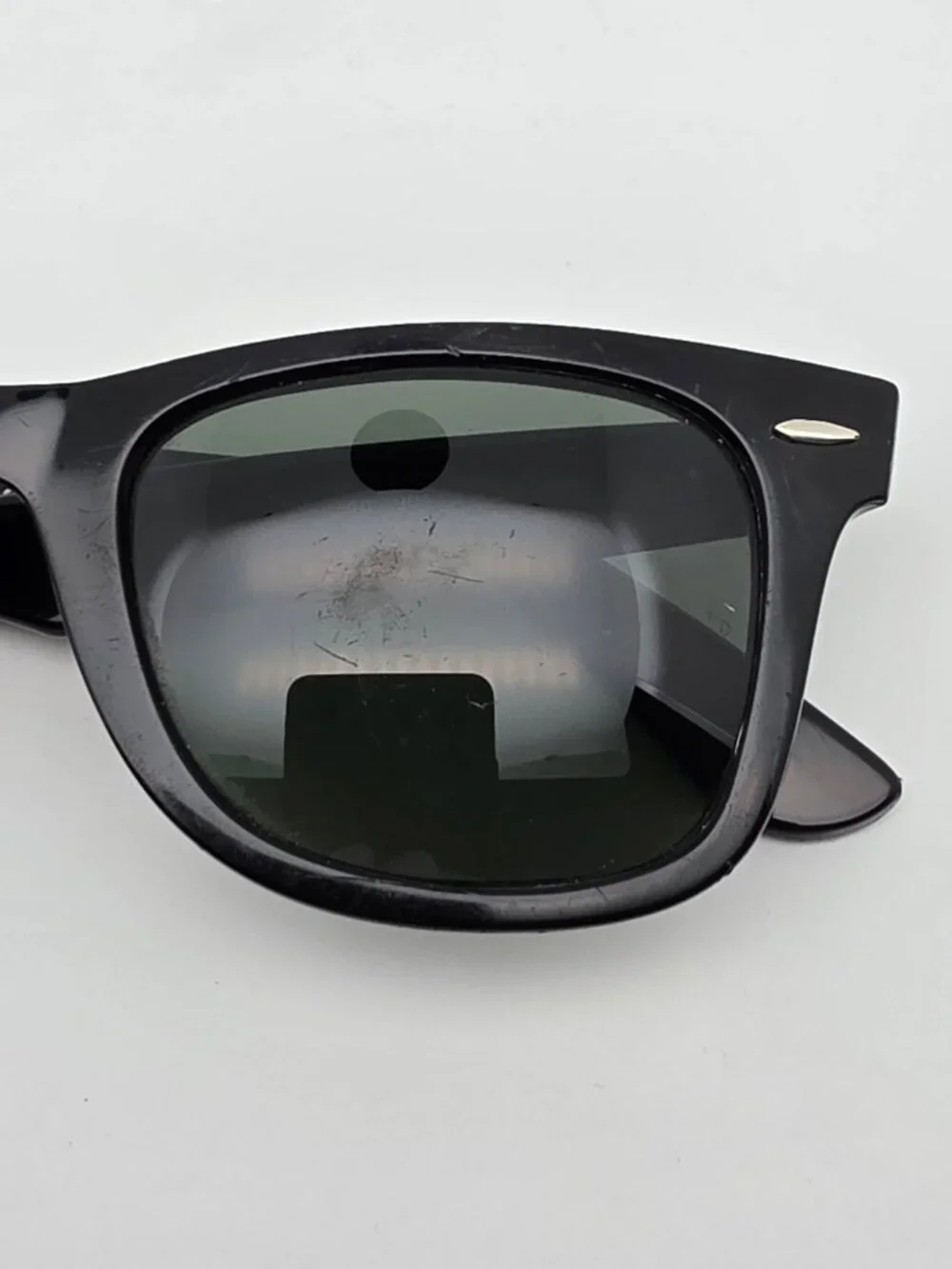 Ray-Ban RB2140 901 Wayfarer Black Frame G-15 Green Glass Lens Sunglasses w/ Case